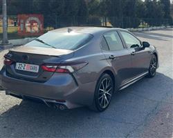 تۆیۆتا کامری